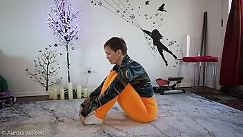 Yoga lesson with cute brunette babe stretching her big ass