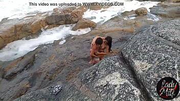 O Instrutor De Parapente Flagrou Ele Comendo O Cu Dela Na Ilha Da Magia