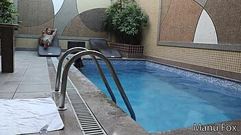 não aguentei o tesão e dei o cuzinho e a bucetinha pro diretor antes da gravação sem camisinha - casal badarox manu fox e rubens badaró vídeo completo no red 💋