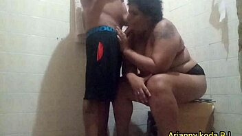Amateur Latina Casada takes a massive cock in her ass