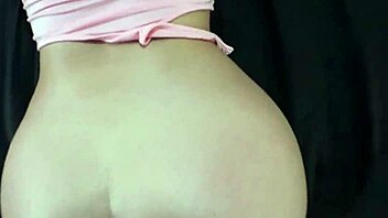 Anime milf loves the d