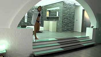 latina takes it deep in her big ass 😏