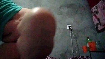 מבקשים קשר בוואטסאפ או טלגרם לסקס ידיים טוב ב60 ראיס ל5 דקות