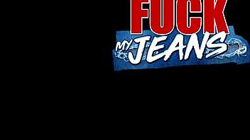 i'm a brunette anal slut craving facial cum