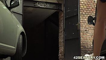 kittina, need a quick anal with toby?