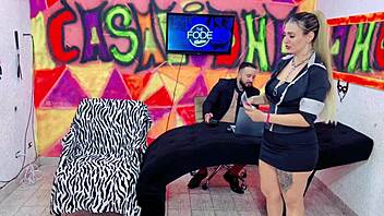 Suzy gives her ass to dj for double penetration