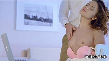 Tiny teen spreads tight ass