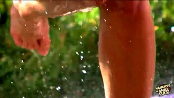 The sun has made this blonde couple horny for outdoor anal