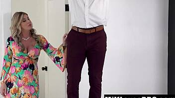 Lolly dames tempts her assistant for huge cock