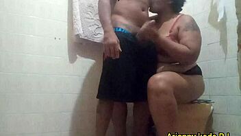 Amateur Latina Casada takes a massive cock in her ass