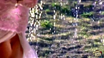 The sun has made this blonde couple horny for outdoor anal