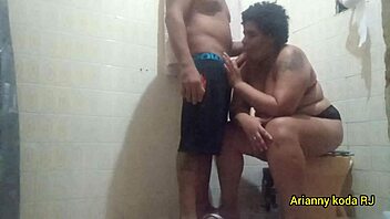 Amateur Latina Casada takes a massive cock in her ass