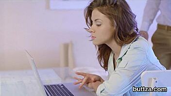 Tiny teen spreads tight ass