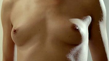 cherry kiss gets a hot threesome 😘