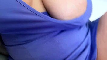 אני מתאווה לרכוב על חמות הג'ינג'ית שלי רד אווי בדמיון מלוכלך