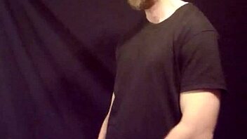 Gay Man Jerks Off Monster Cock!