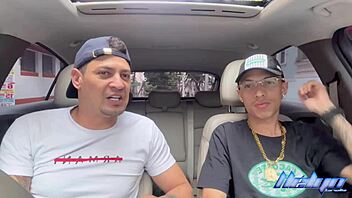 o novinho deu o cuzinho pro uber hétero em beijo bissexual