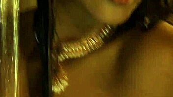 A stunning woman gets seductive in the bathtub in India