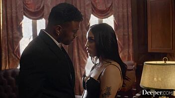 Vanessa's wild hookup with a stranger 😏