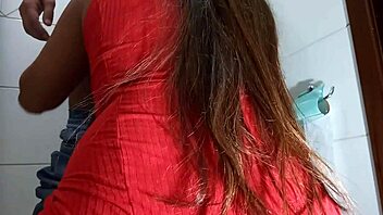 Tomando No Cú No Banheiro Da Balada