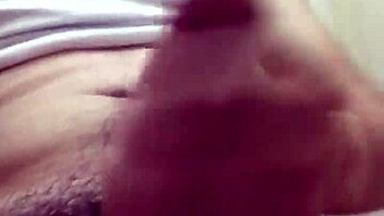 Bohatý amatér sa vezme veľkým čurákom