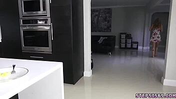 giant tits teen competes in companion family contest