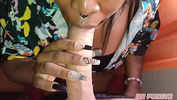 quase fui pega mamando o pau enorme e engoli tudoo