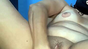 i was horny and spread my pussy