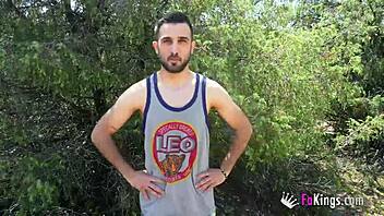 I am amateur 18yo Luna Black looking for love and a good outdoors fuck with deepthroat and riding