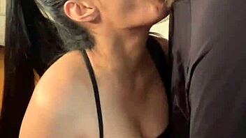 OMG Pogoltne vsako kapico njegove breze!