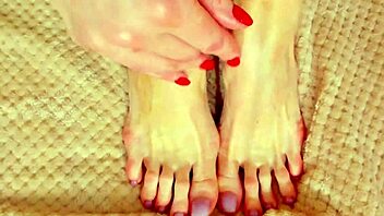 I'm PLAYING with my SEXY legs and BIG tits