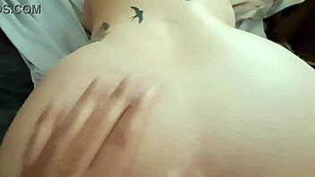 Bouncing on the dick feels very tasty and fun.