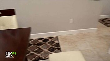 Boner Tak Sengaja Anak Tiri Bikin Shock Emosional di Video Homemade