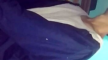 me pongo bucaneras verde me la chupa y cogemos de perrito?