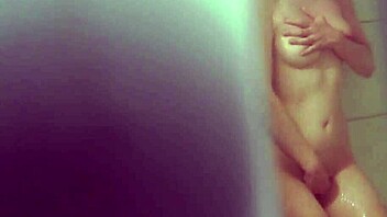 Watch Emily Masturbating in the Shower – Voyeur Fantasy!