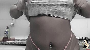 Lover Came in 2 Minutes: Then I Masturbated Alone