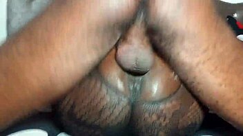 Creamy pussy with big lips makes me cum