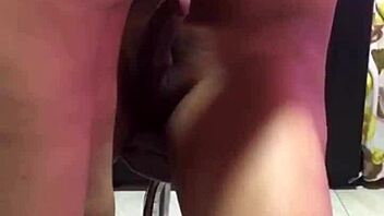 visitando a mi vecino mientras su esposa no está con mature anime hentai