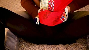 Indian housewife having romantic sex on the bed and gets creampied hindi audio