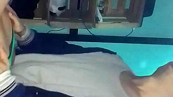 me pongo bucaneras verde me la chupa y cogemos de perrito?