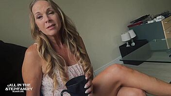 Üvey anne aile rol yapmasında dağınık sahne yaratır s1 e3