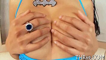 horny chick says, give me a juicy facial