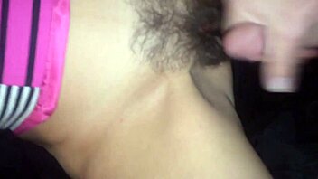 shooting fresh load on hairy mature pussy in homemade clip.