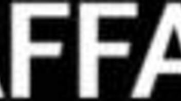 Teen agrees to sex with mall cop 😈