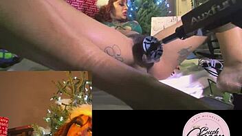 yo, sucking that christmas gift machine cock is wild fun... 😜