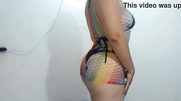 I watch huge booty girlfriend raw doggystle in pov!