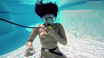 brita piskova says, i love masturbating underwater in the swimming pool