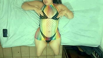 I watch huge booty girlfriend raw doggystle in pov!