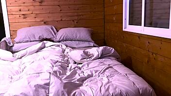 encuentro a jesyx desnuda en la cama y follamos, homemade lick kissing friend girlfriend amateurs couple