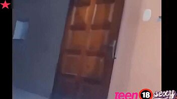 Mi Madrastra No Esta En La Habitacion Y Quiero Comer La Polla De Mi Padrastro Que Esta En El Baño Sexo Con Mi Padrastro